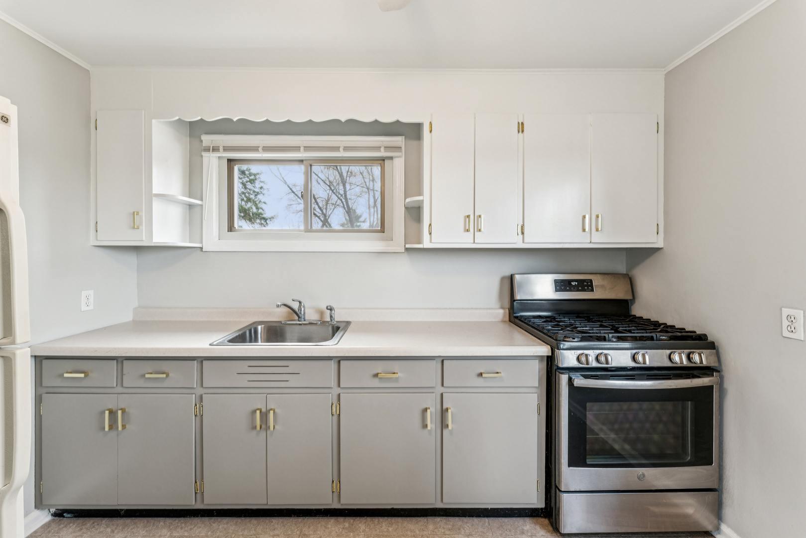 1484 N Hicks Road, Palatine, IL 60067