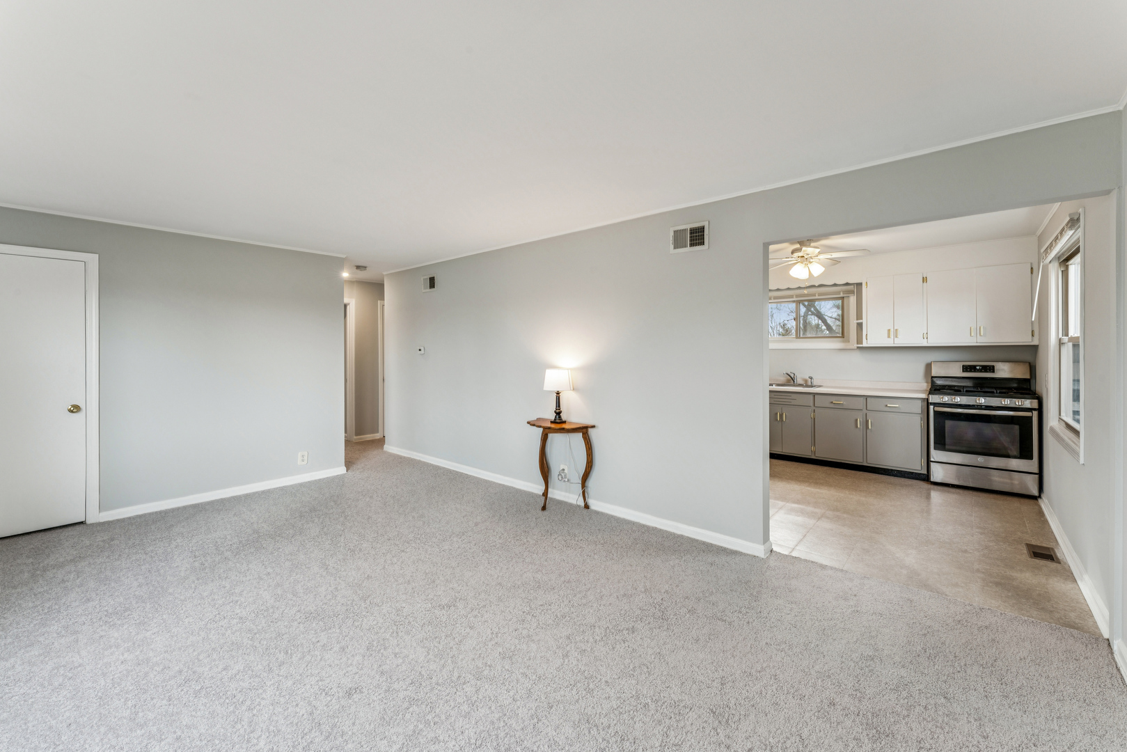 1484 N Hicks Road, Palatine, IL 60067