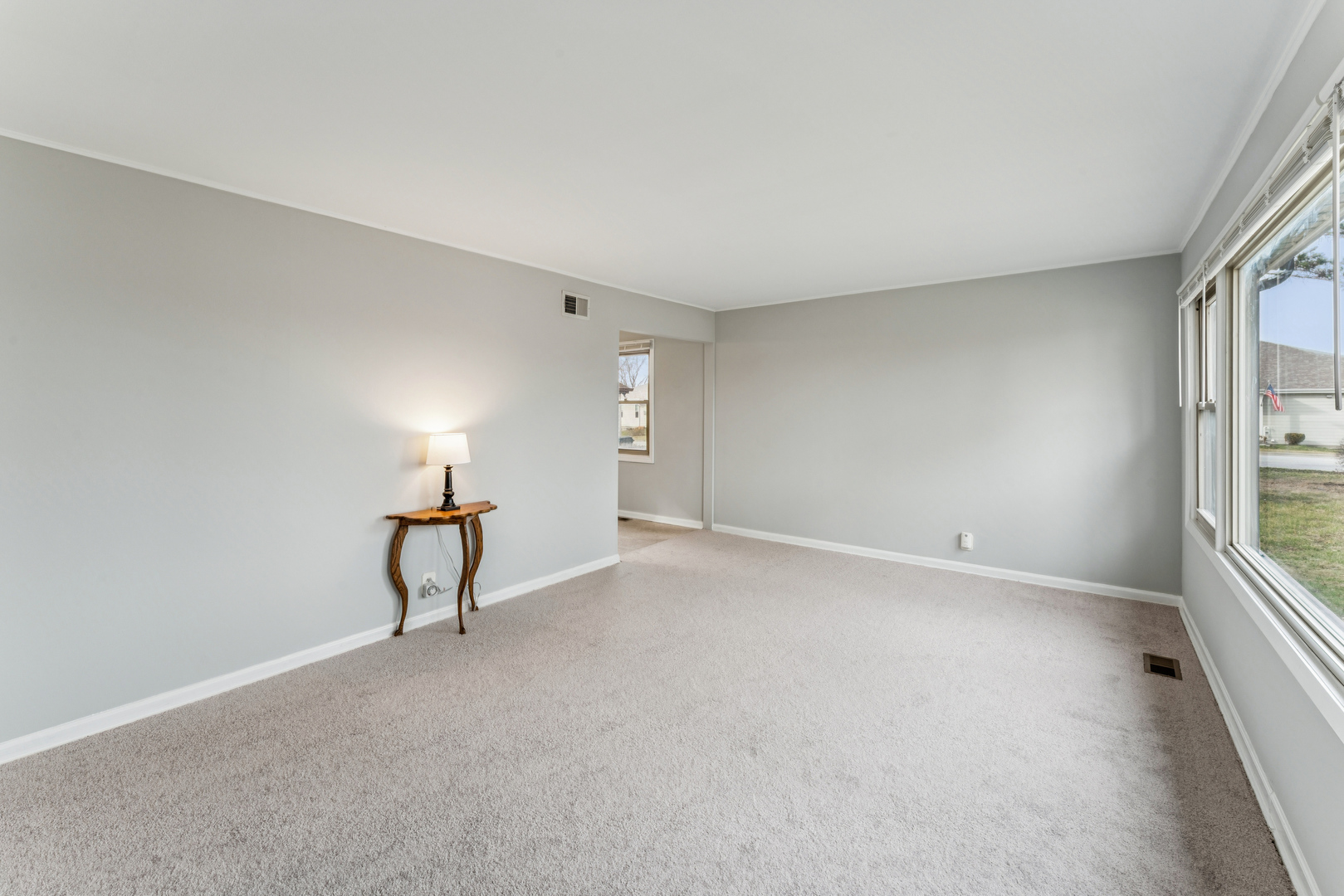 1484 N Hicks Road, Palatine, IL 60067