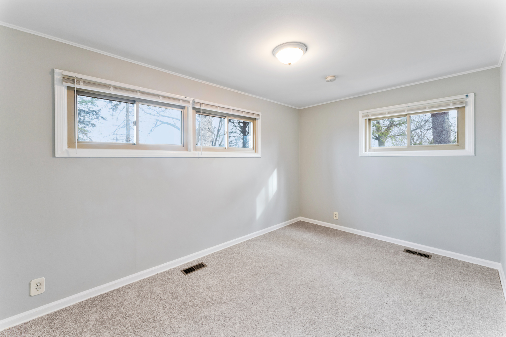 1484 N Hicks Road, Palatine, IL 60067