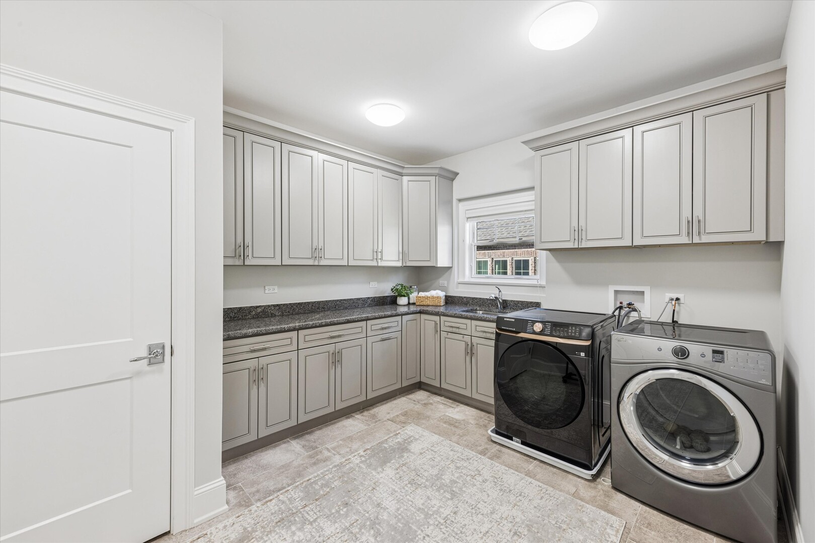 502 S Fairview Avenue, Elmhurst, IL 60126