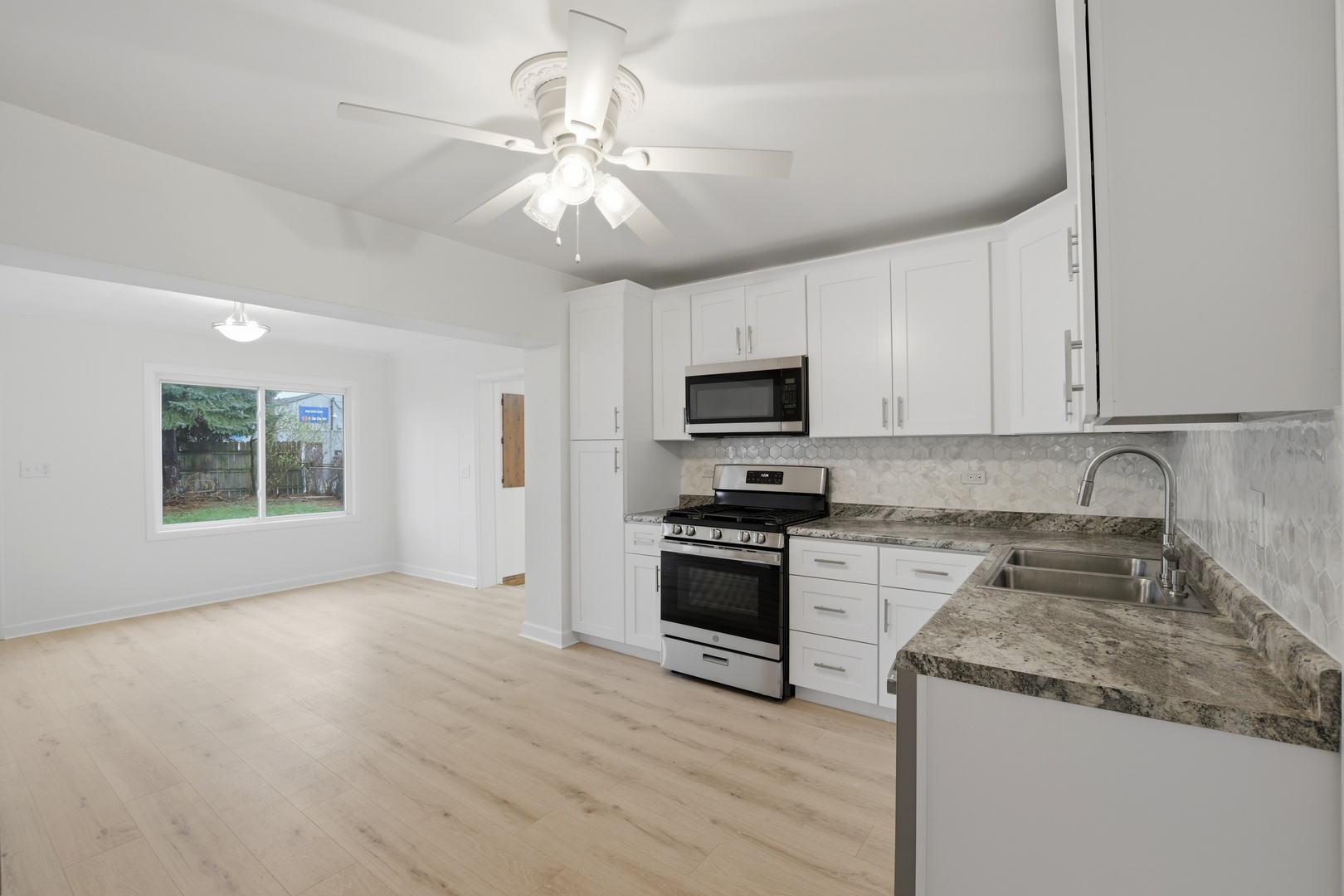 4438 Wesley Terrace, Schiller Park, IL 60176