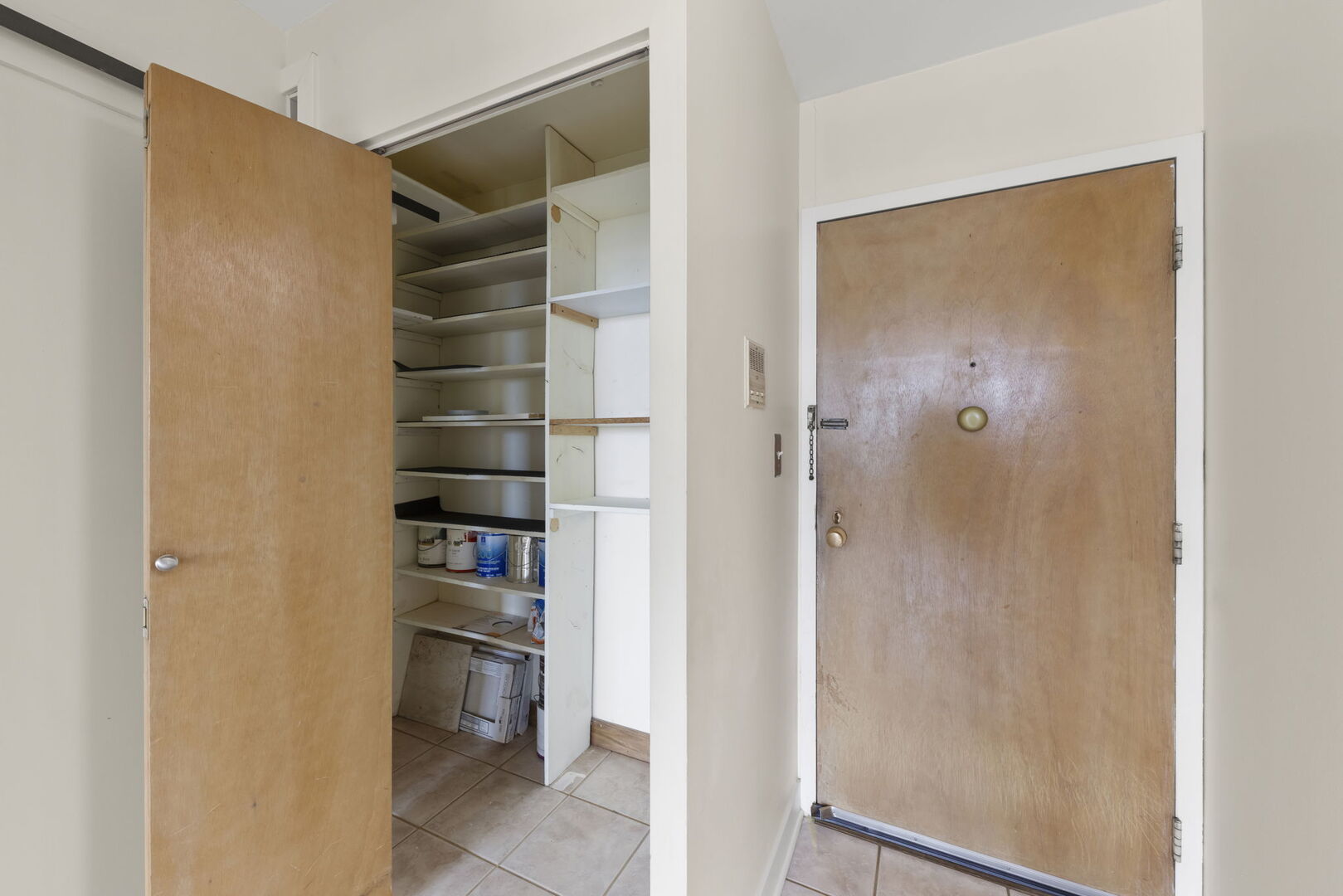 33 N Main Street #4J, Lombard, IL 60148