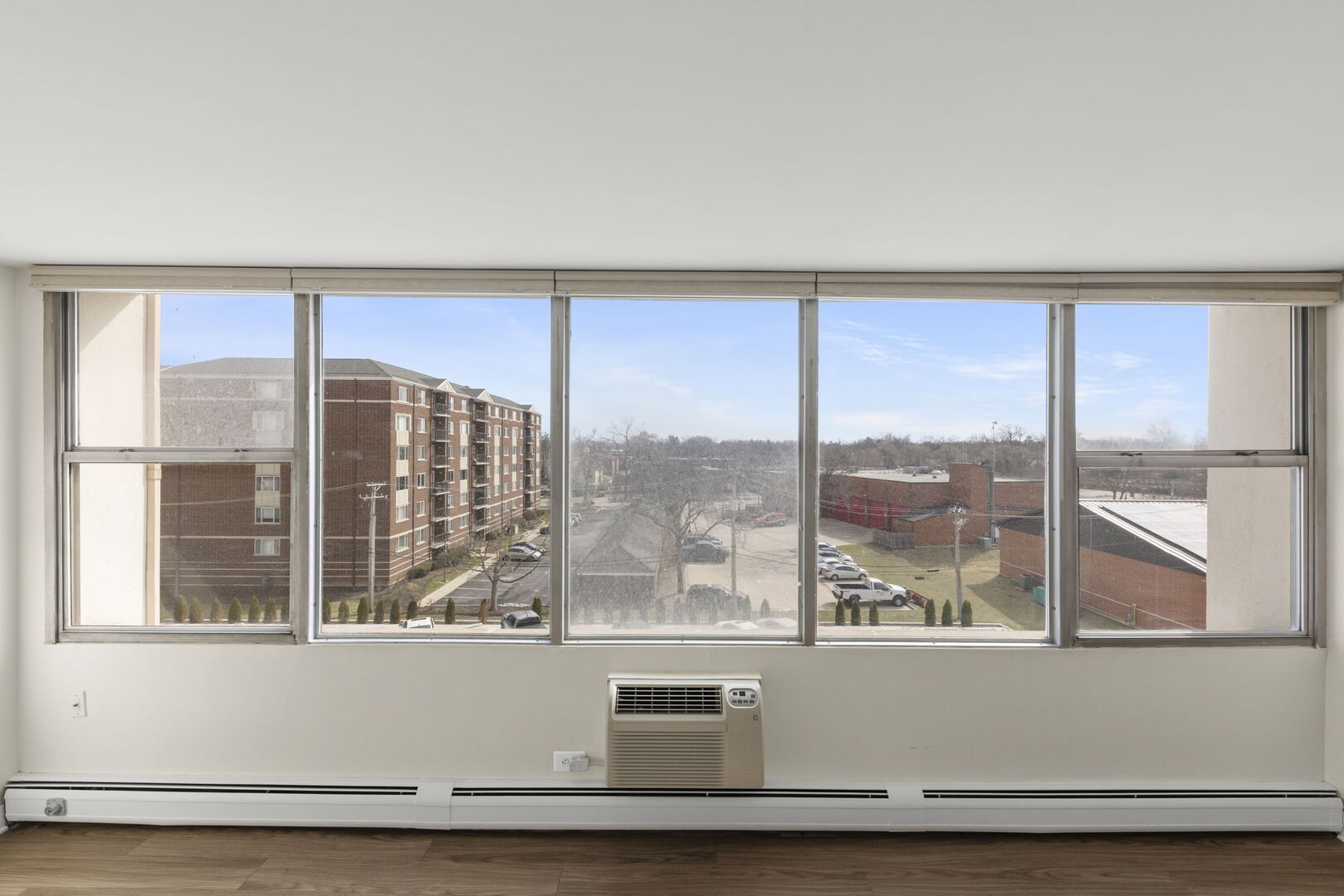 33 N Main Street #4J, Lombard, IL 60148