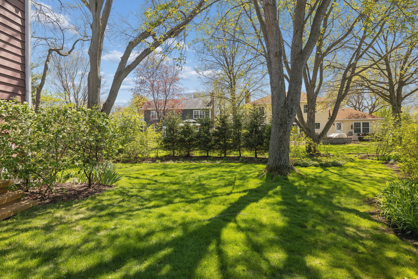 946 Montgomery Court, Naperville, IL 60540