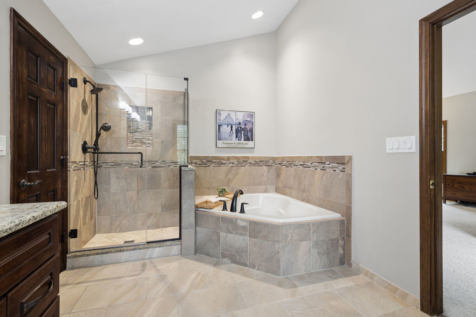 946 Montgomery Court, Naperville, IL 60540