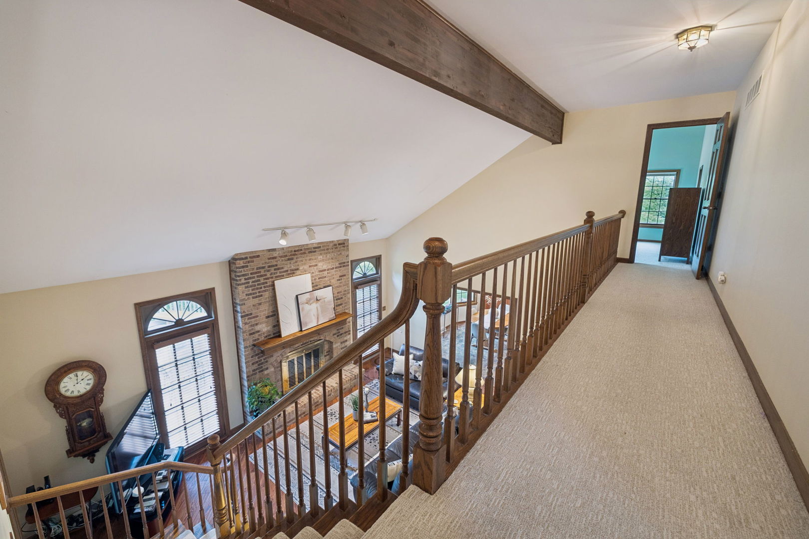 946 Montgomery Court, Naperville, IL 60540