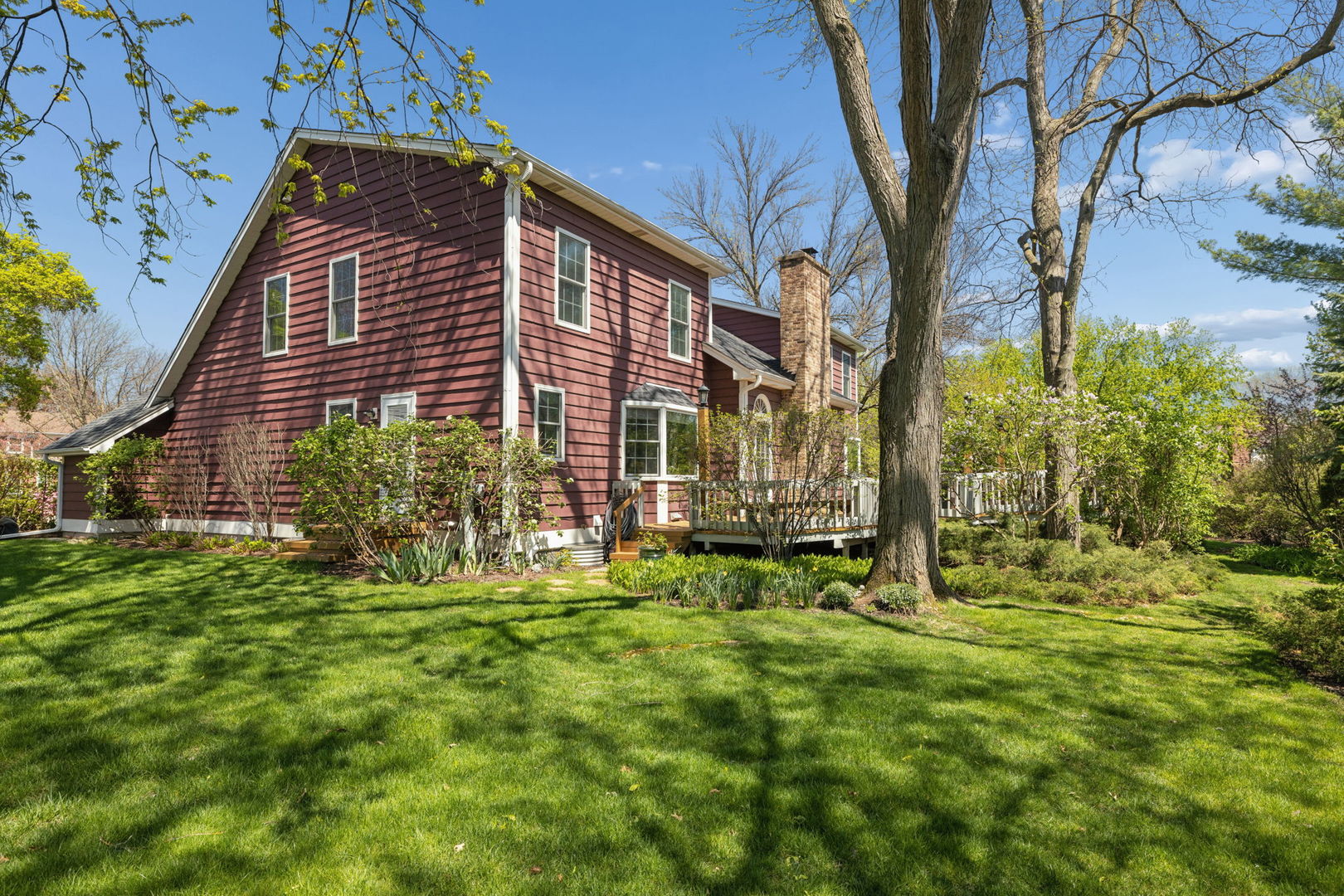 946 Montgomery Court, Naperville, IL 60540