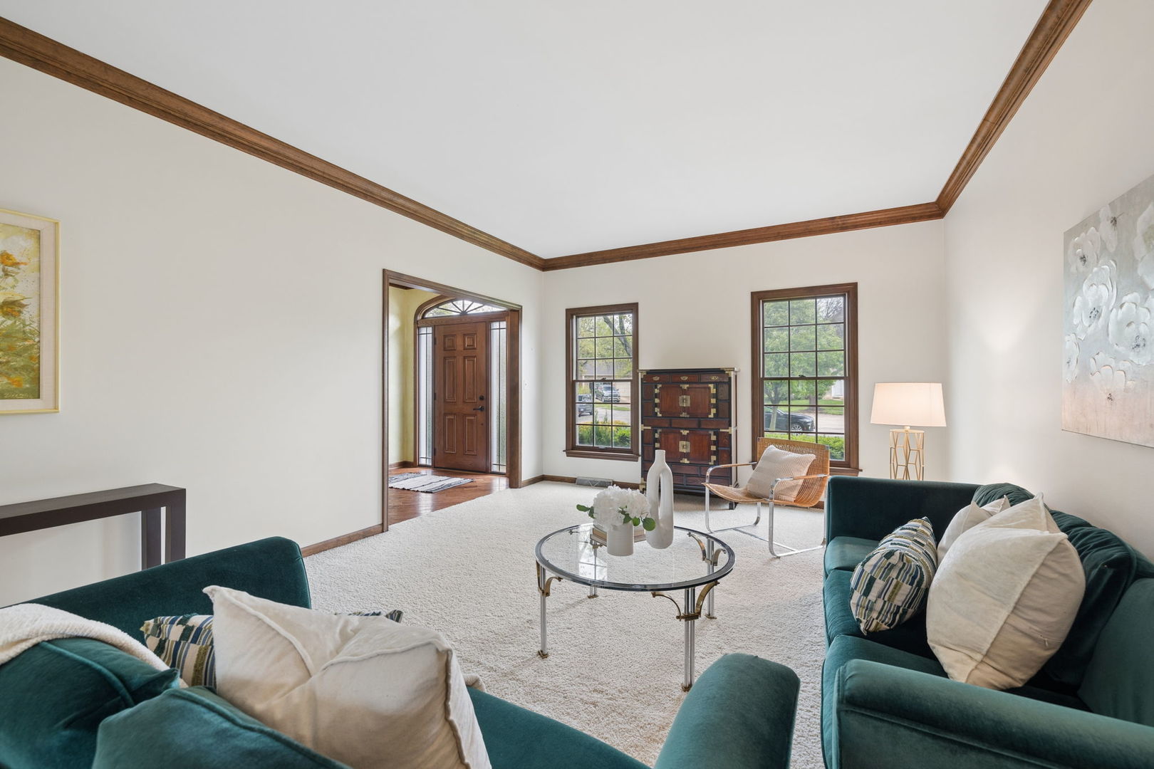 946 Montgomery Court, Naperville, IL 60540