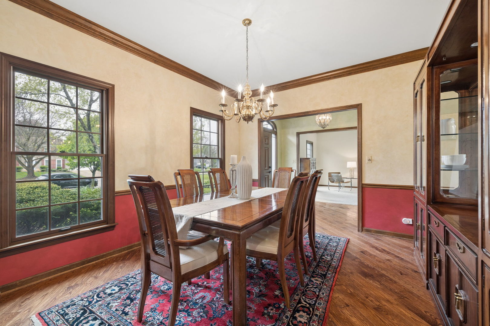 946 Montgomery Court, Naperville, IL 60540