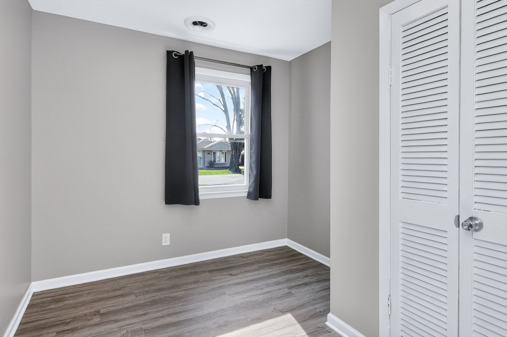 204 Mound Street, Willow Springs, IL 60480