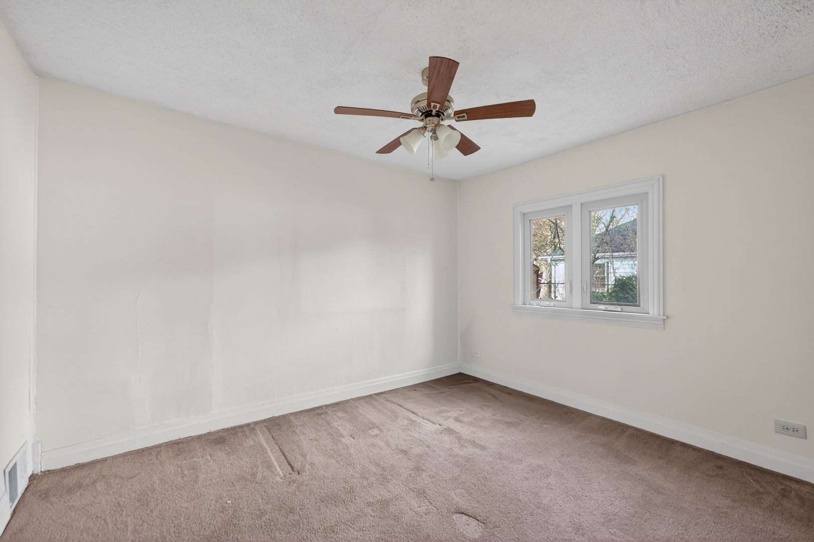 144 School Street, Wood Dale, IL 60191