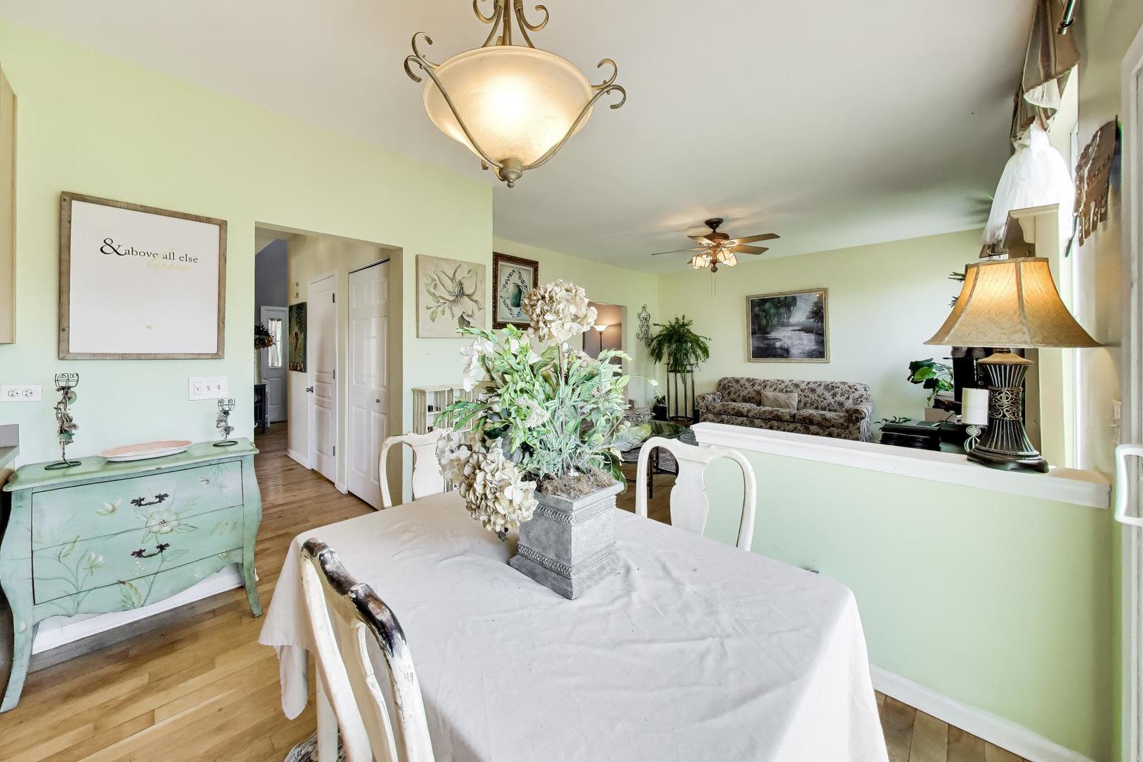 447 Talismon Court, Crystal Lake, IL 60012