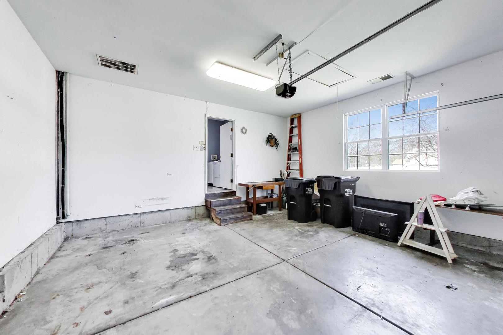 447 Talismon Court, Crystal Lake, IL 60012