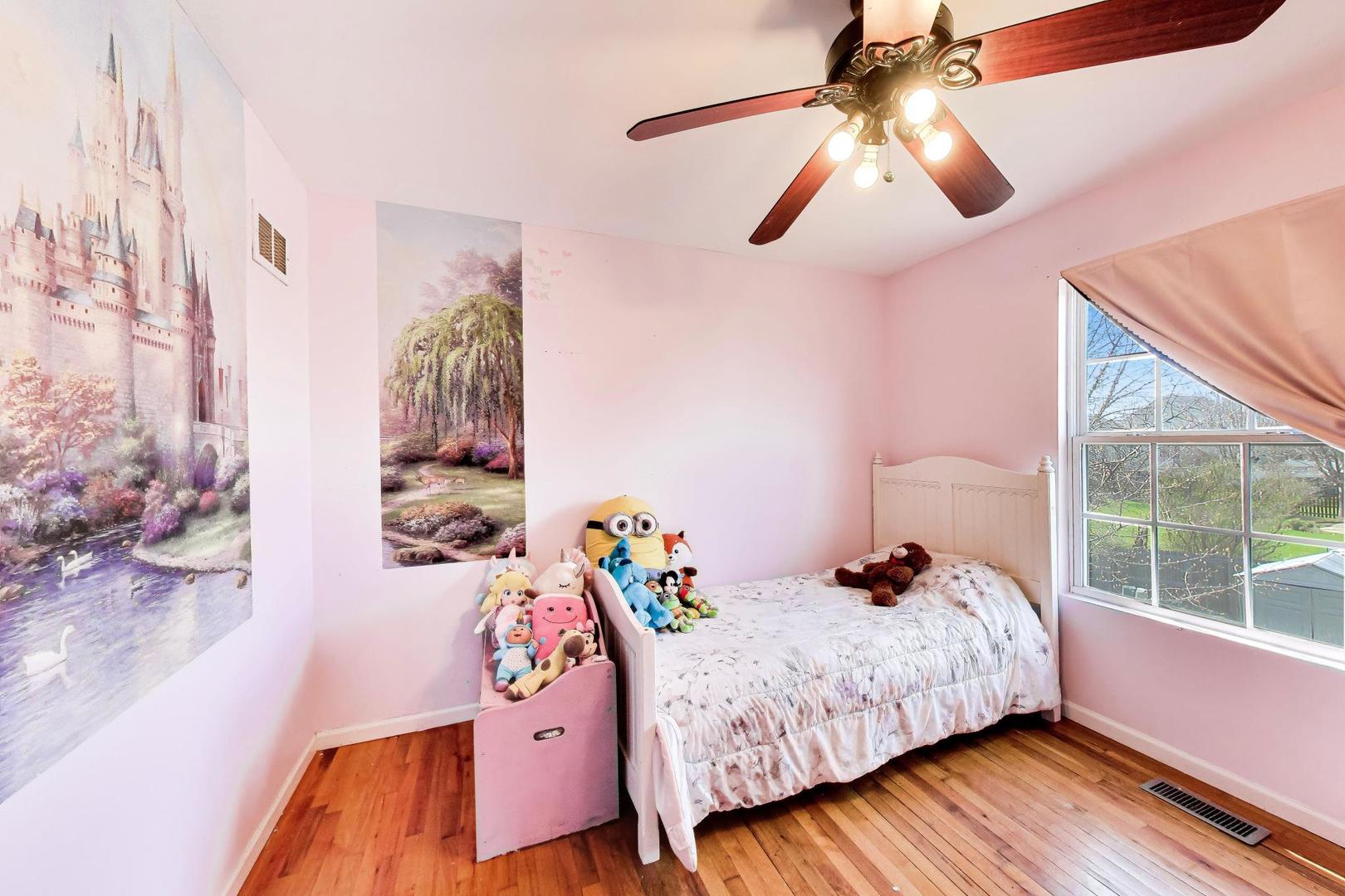 447 Talismon Court, Crystal Lake, IL 60012