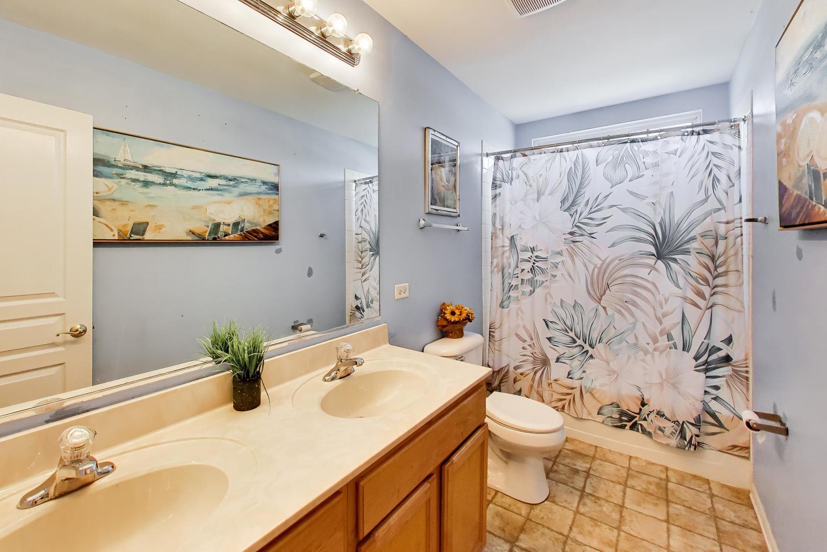 447 Talismon Court, Crystal Lake, IL 60012