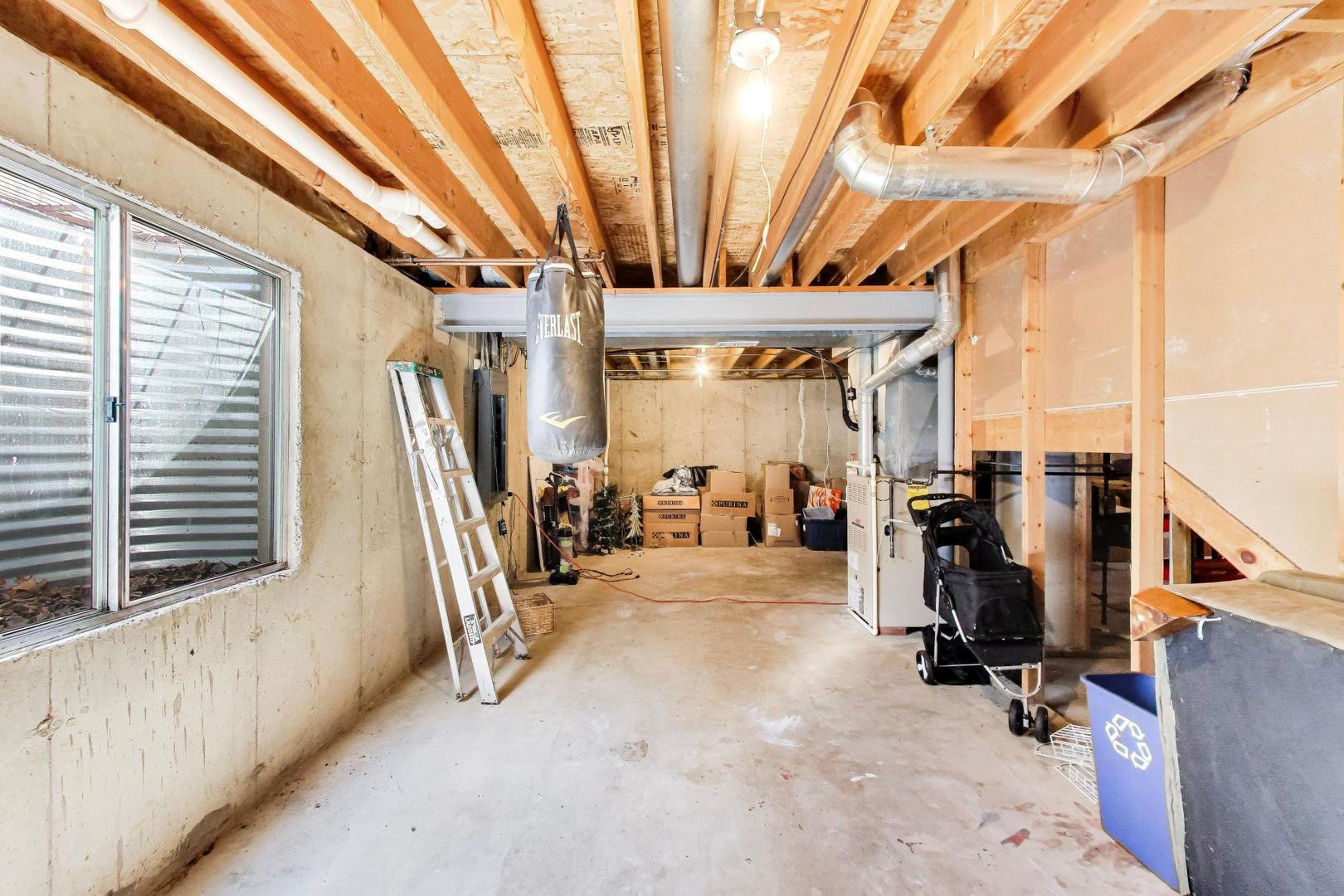 447 Talismon Court, Crystal Lake, IL 60012