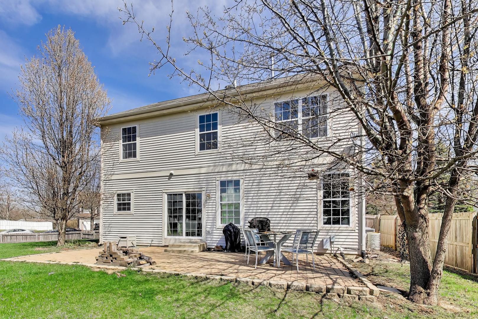 447 Talismon Court, Crystal Lake, IL 60012