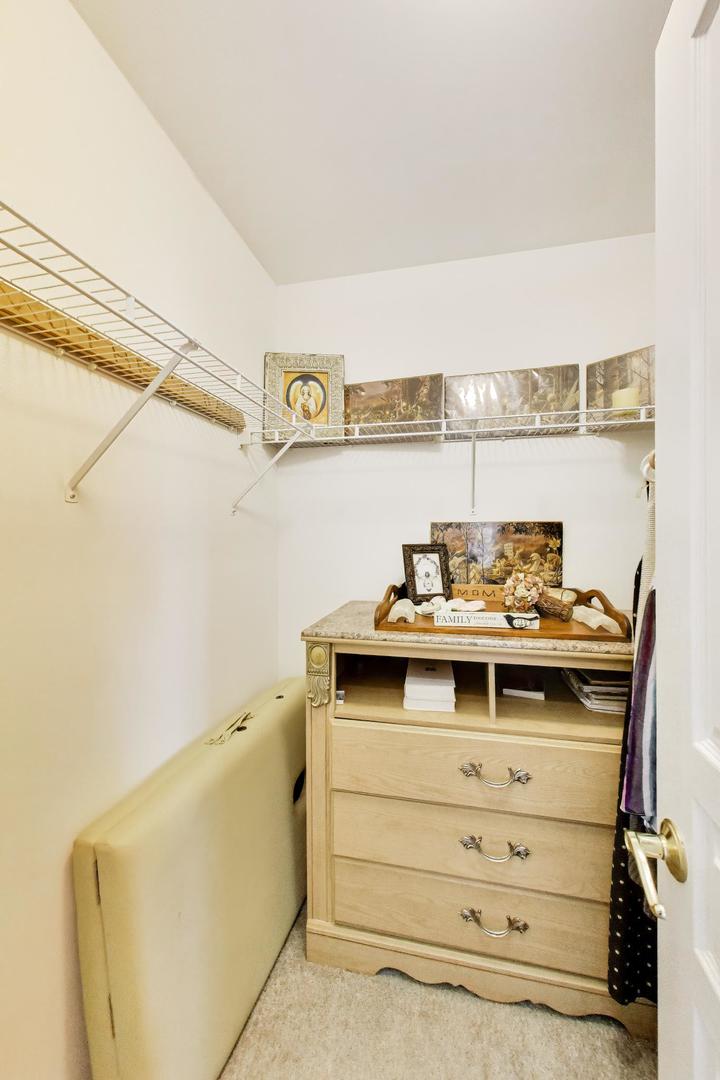 447 Talismon Court, Crystal Lake, IL 60012