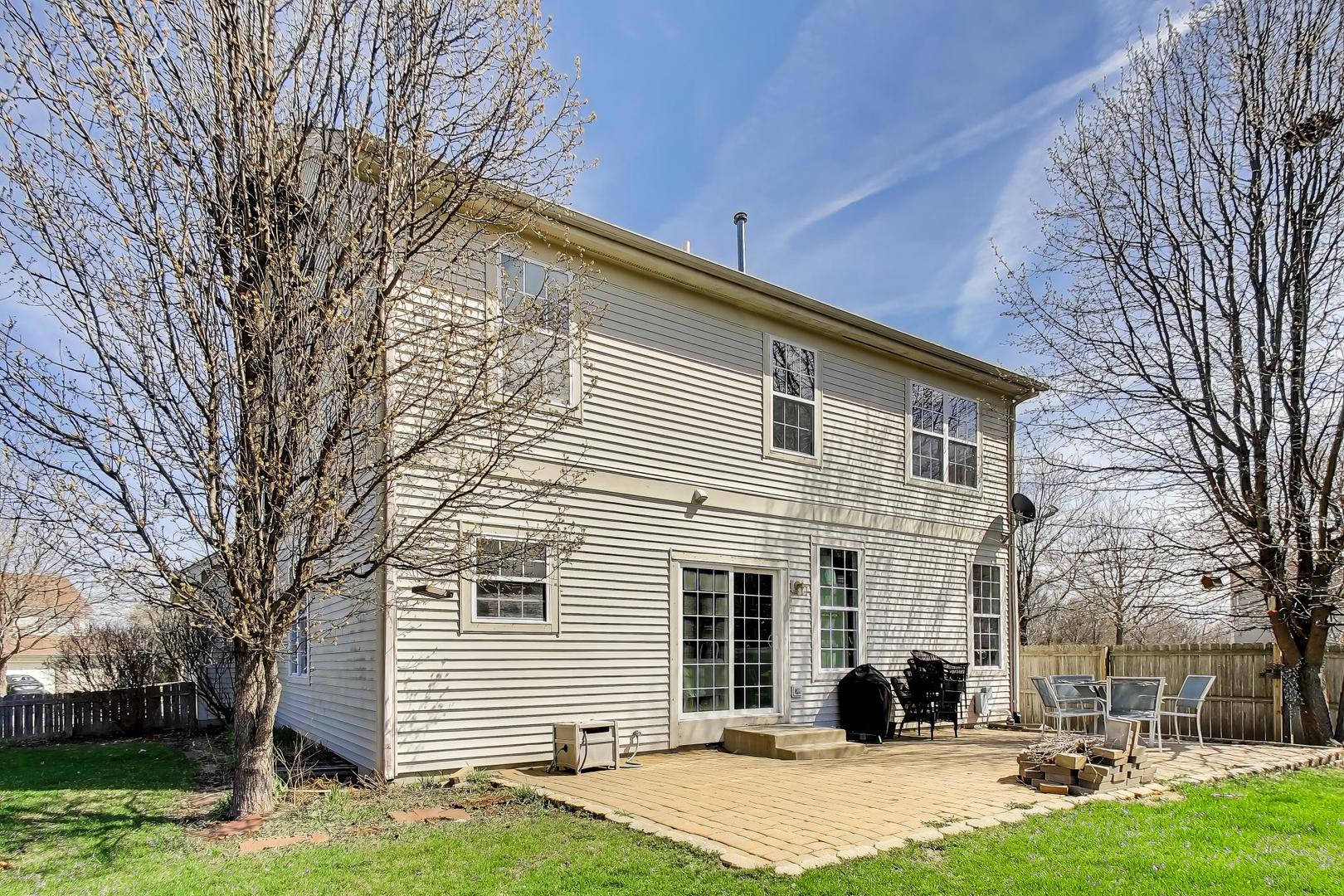 447 Talismon Court, Crystal Lake, IL 60012