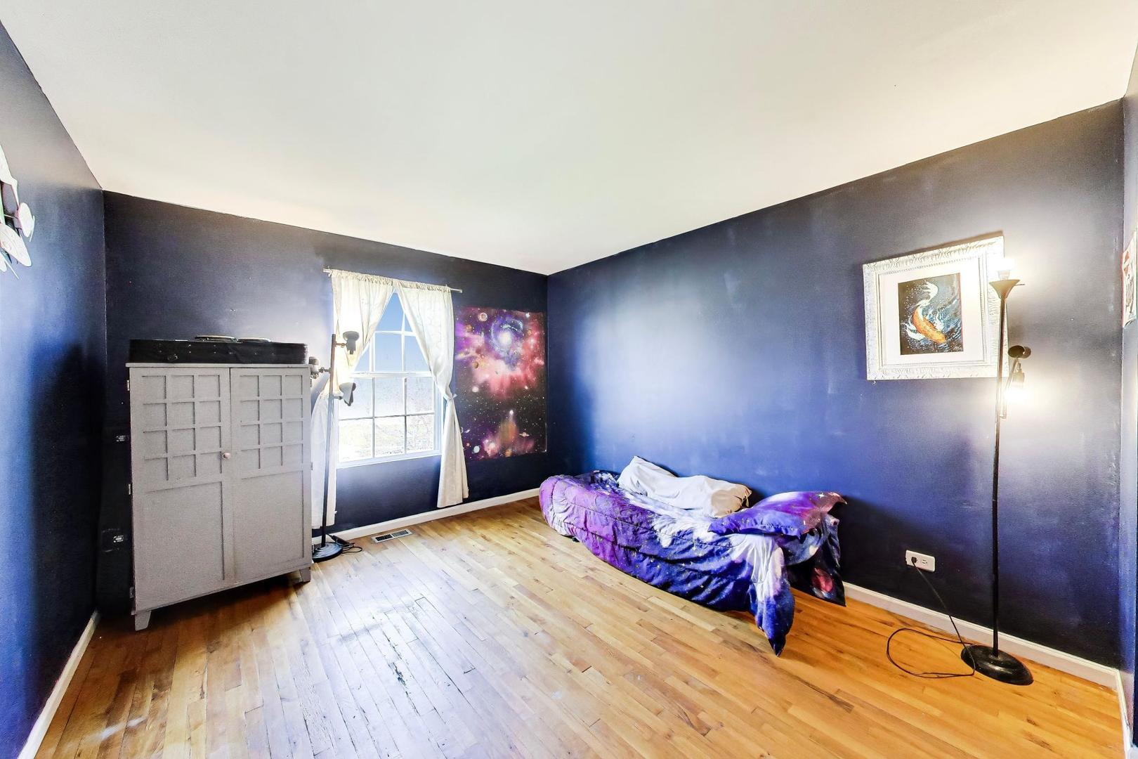 447 Talismon Court, Crystal Lake, IL 60012