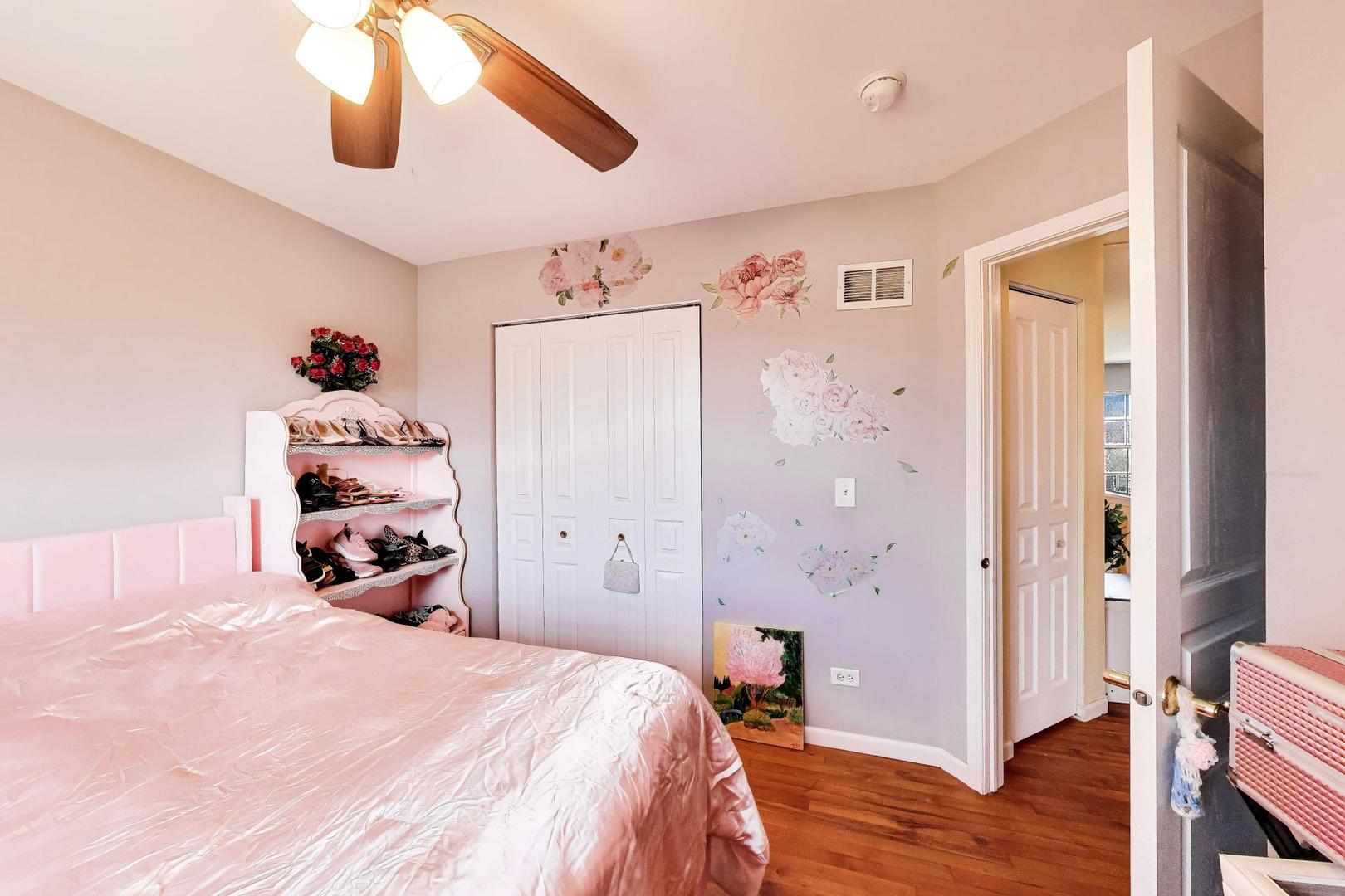 447 Talismon Court, Crystal Lake, IL 60012