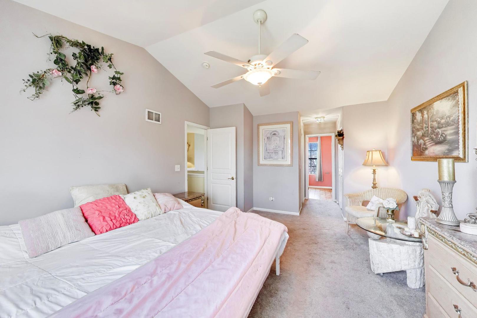 447 Talismon Court, Crystal Lake, IL 60012