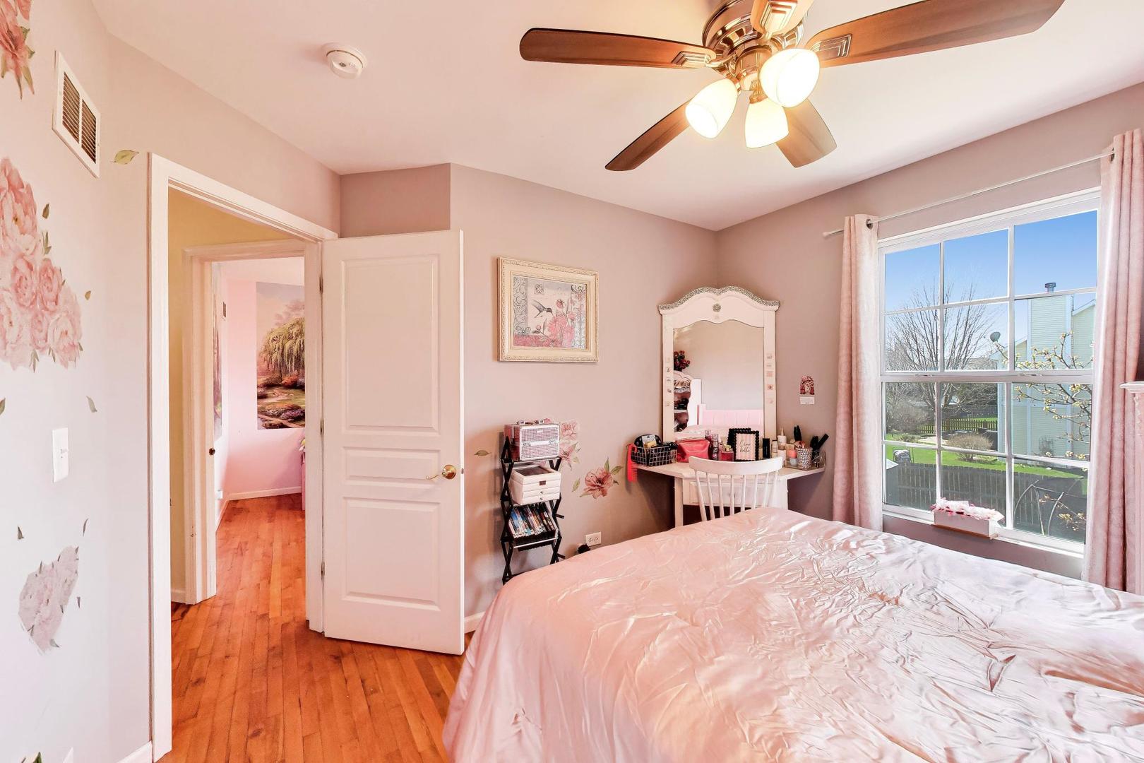 447 Talismon Court, Crystal Lake, IL 60012