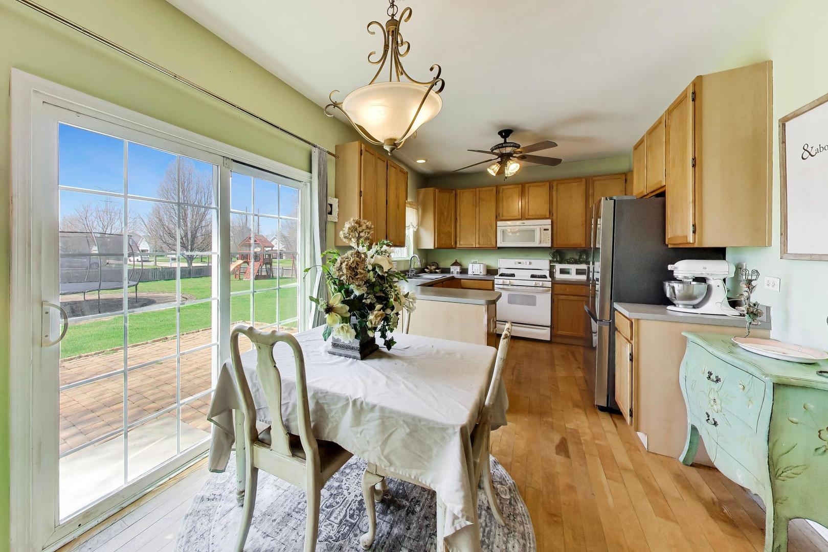 447 Talismon Court, Crystal Lake, IL 60012