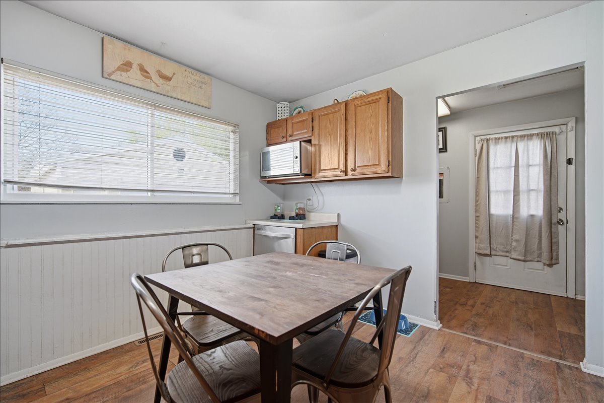 403 Sunset Drive, Leroy, IL 61752