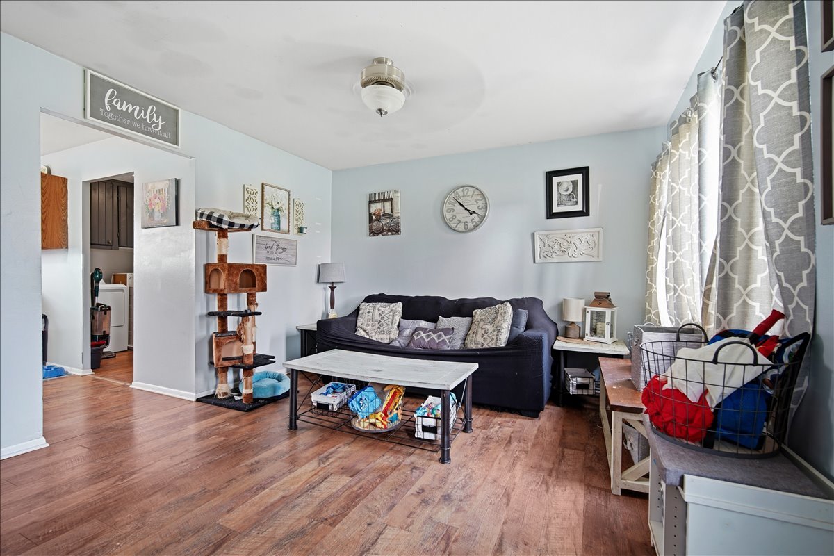 403 Sunset Drive, Leroy, IL 61752