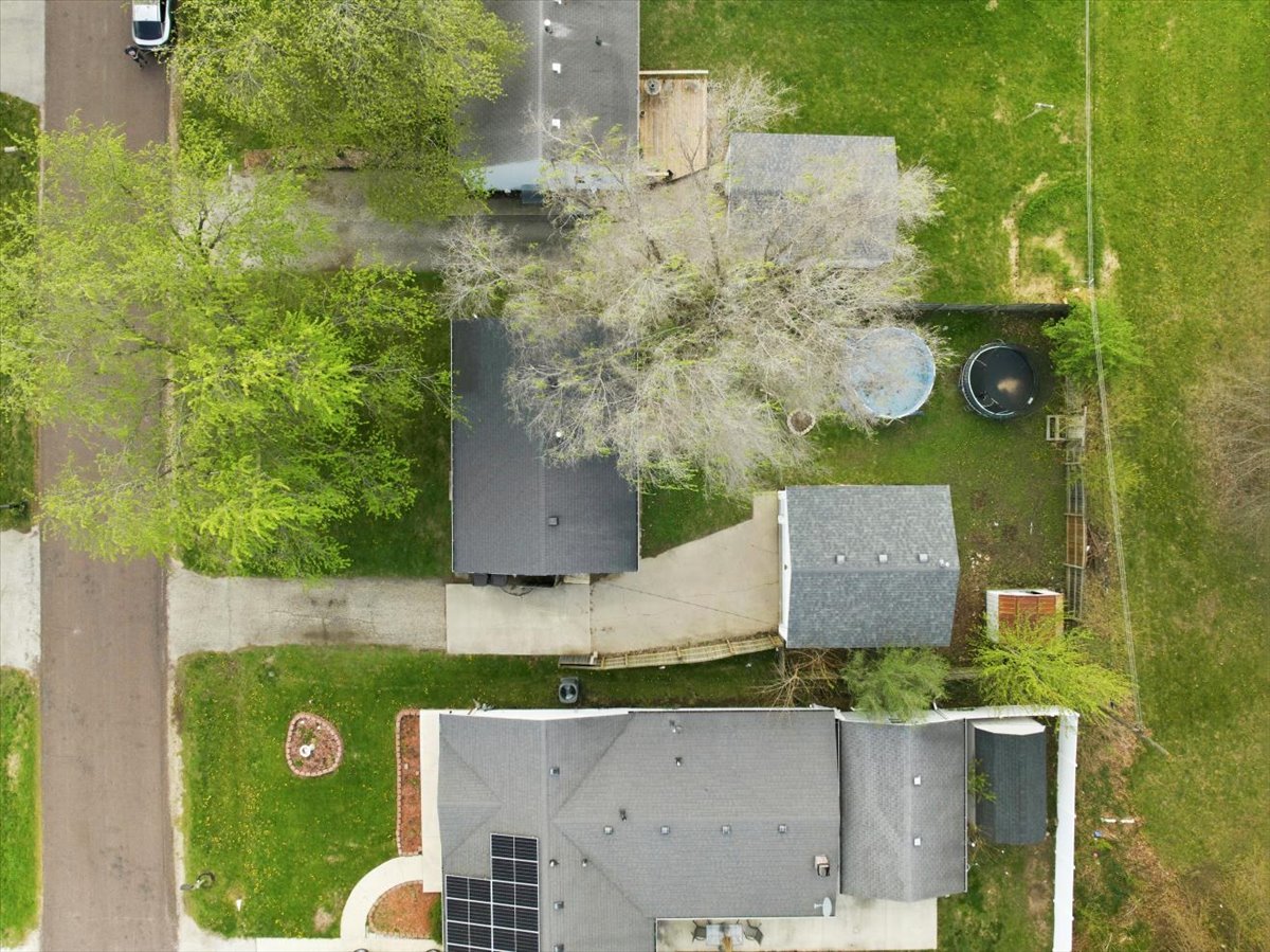 403 Sunset Drive, Leroy, IL 61752