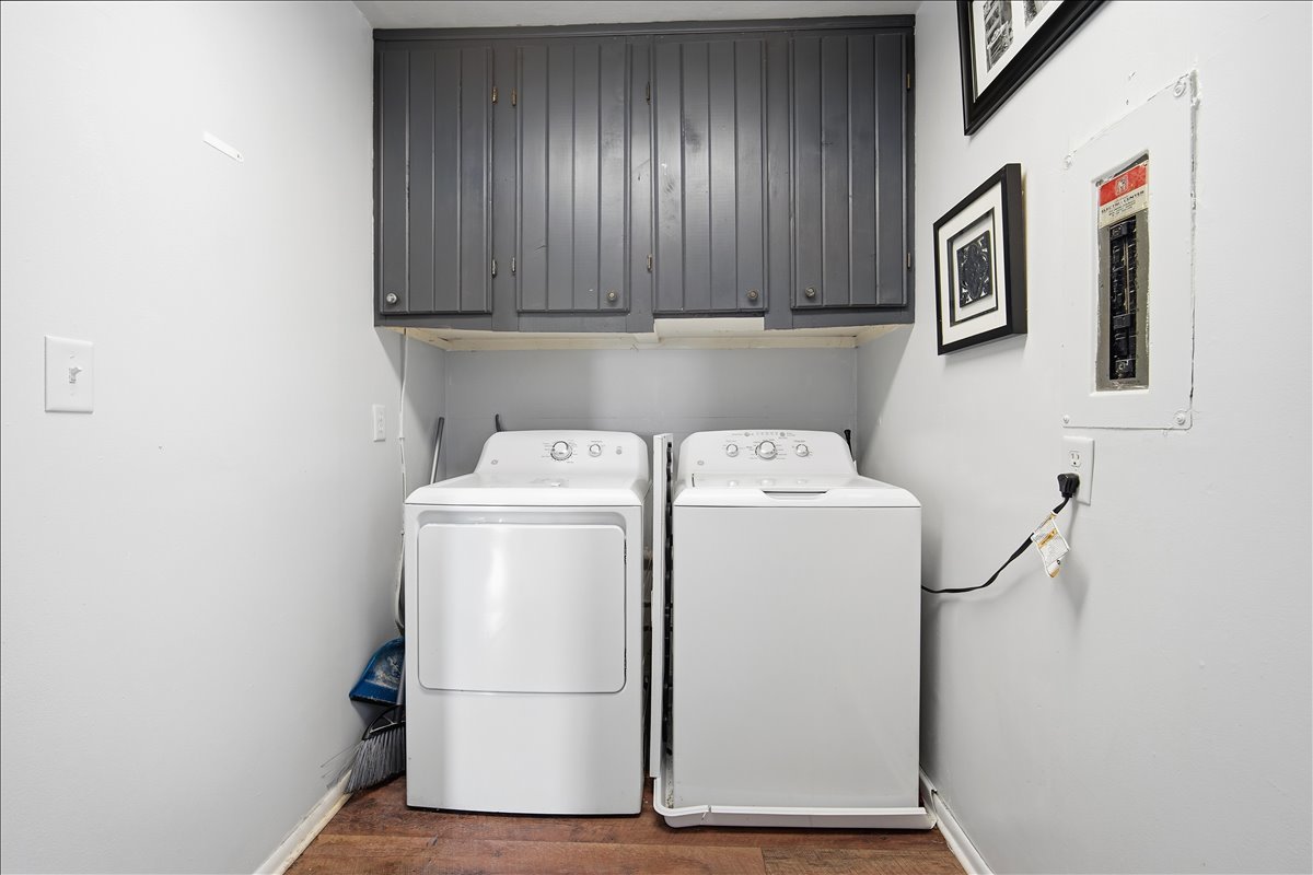 403 Sunset Drive, Leroy, IL 61752