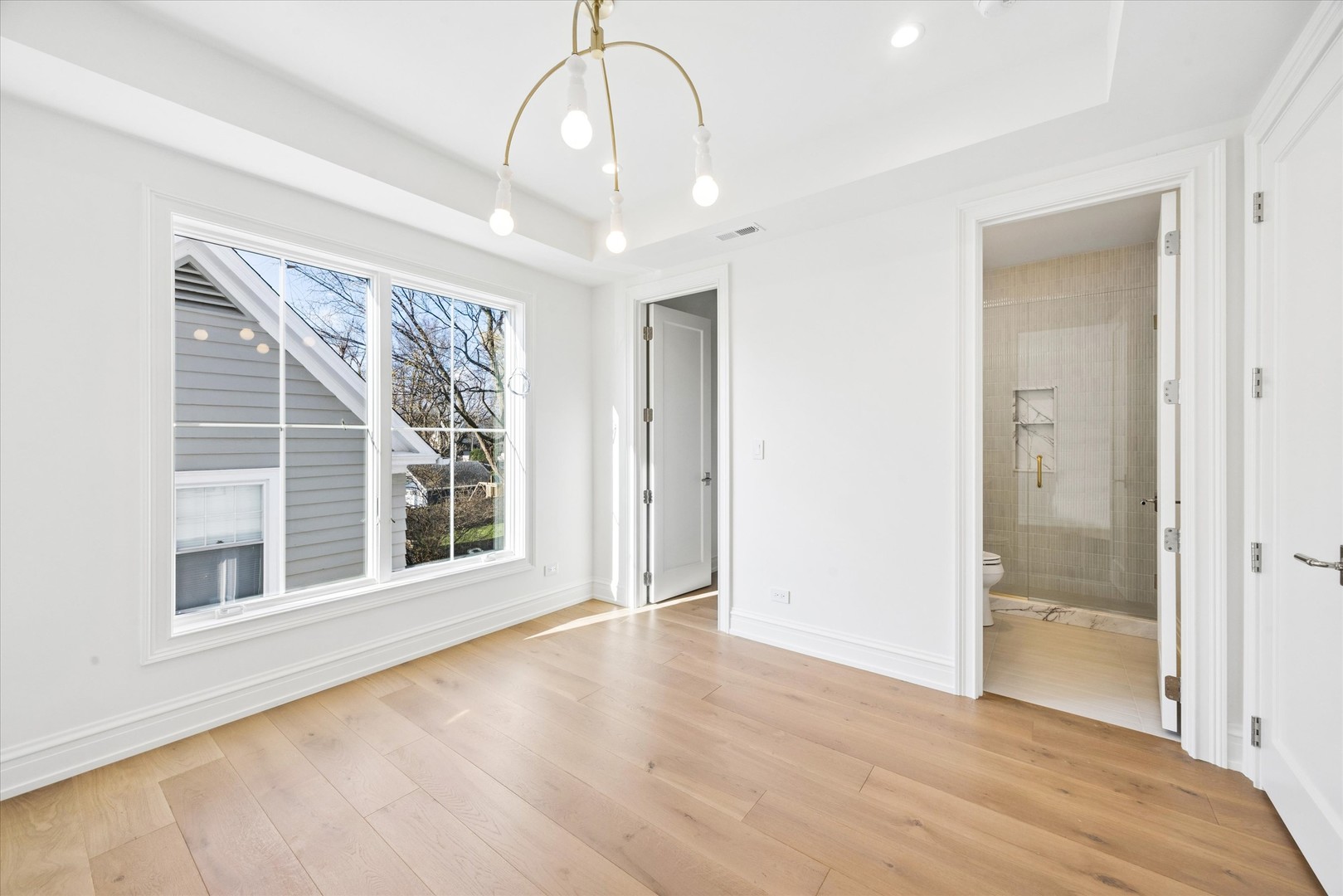 6 S Elm Street, Hinsdale, IL 60521