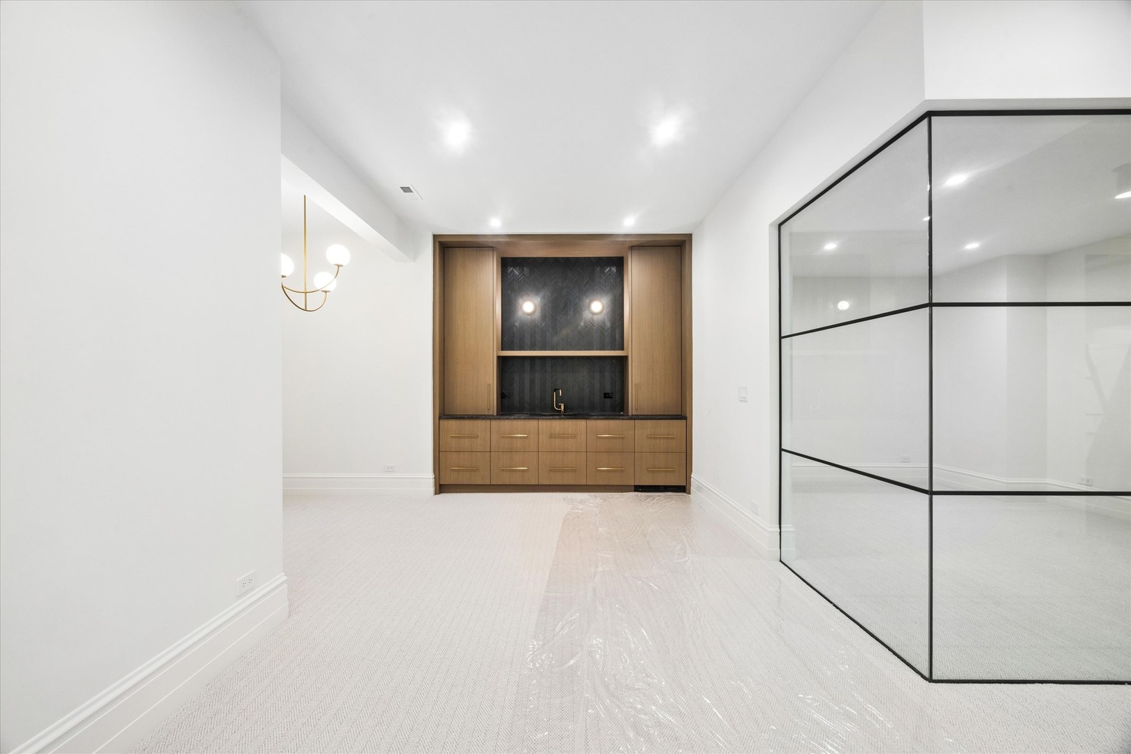 6 S Elm Street, Hinsdale, IL 60521