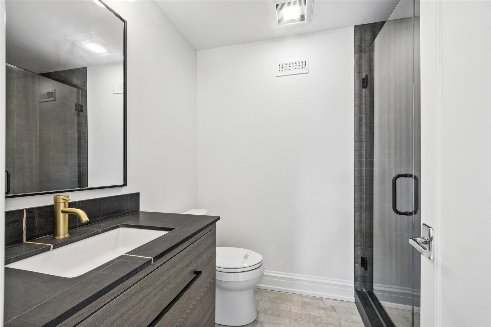 6 S Elm Street, Hinsdale, IL 60521