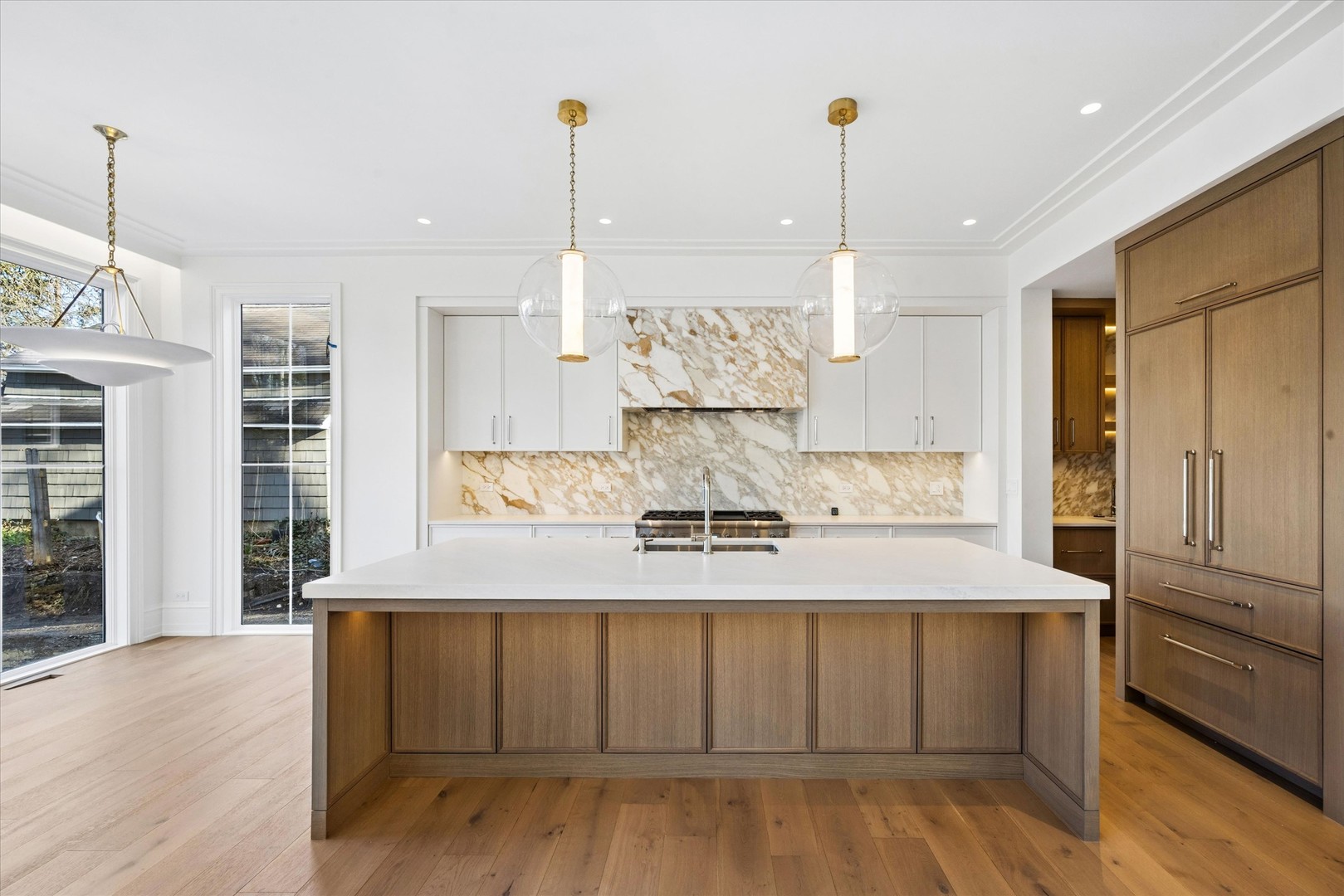 6 S Elm Street, Hinsdale, IL 60521