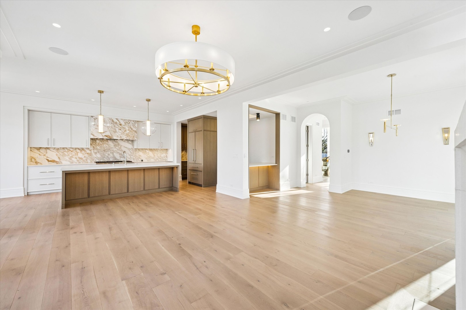 6 S Elm Street, Hinsdale, IL 60521