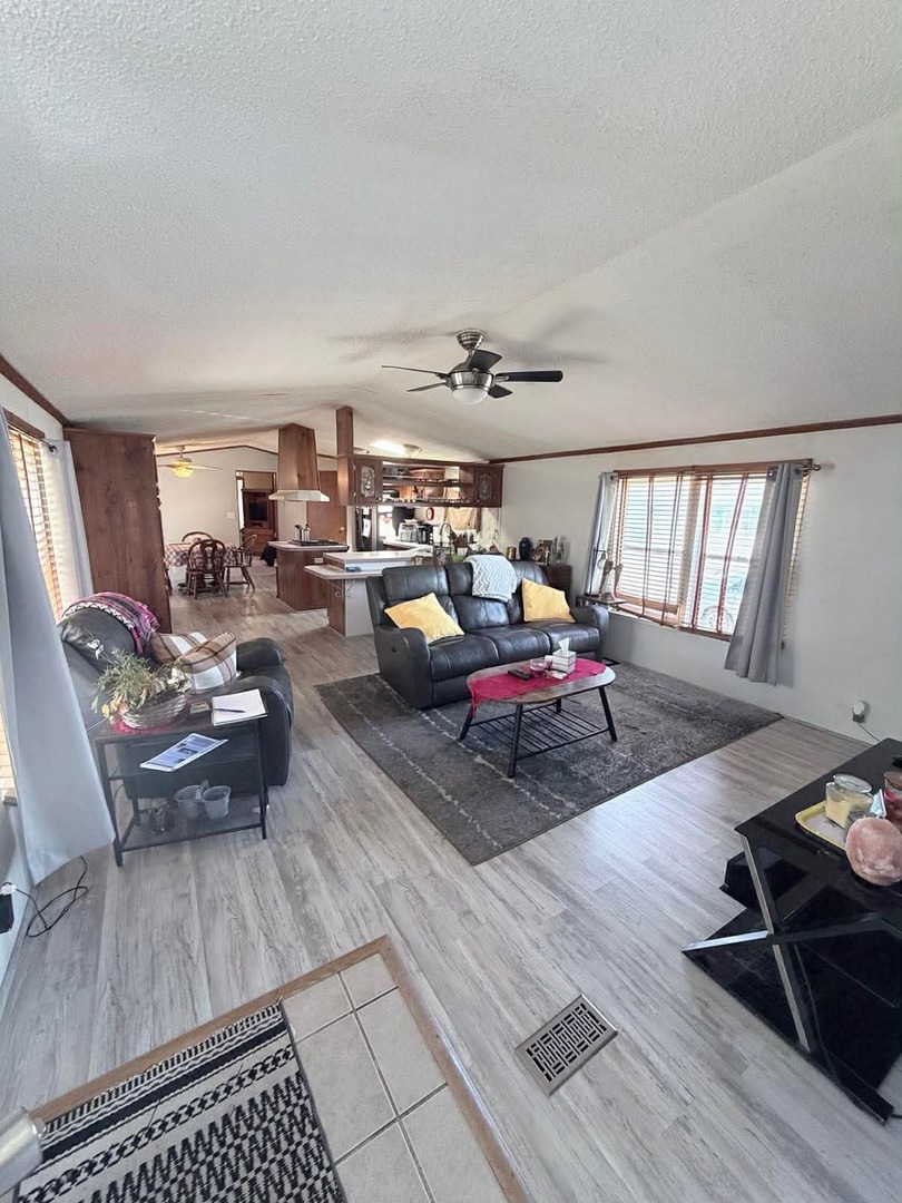 Beecher, IL 60401