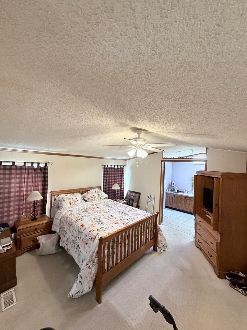 Beecher, IL 60401