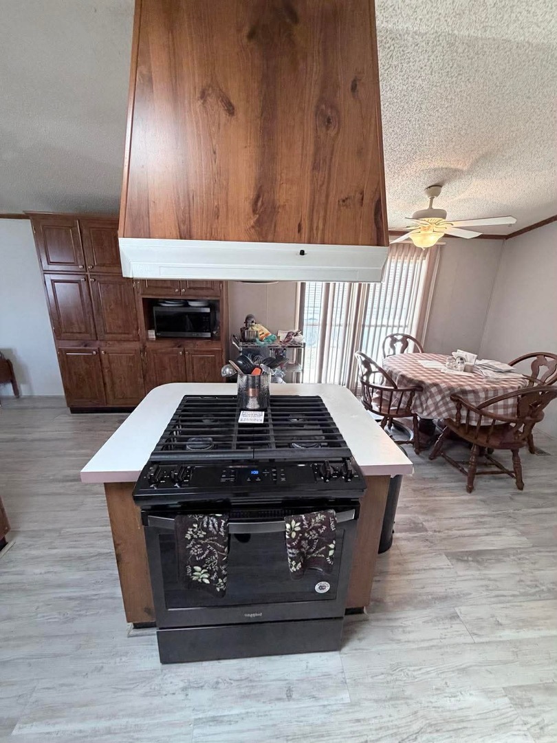 Beecher, IL 60401