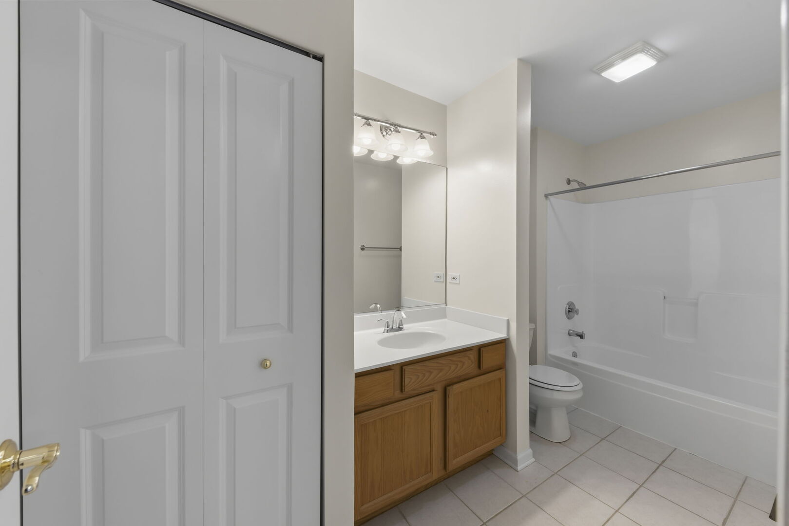 1728 Pershing Avenue #3, Wheaton, IL 60189