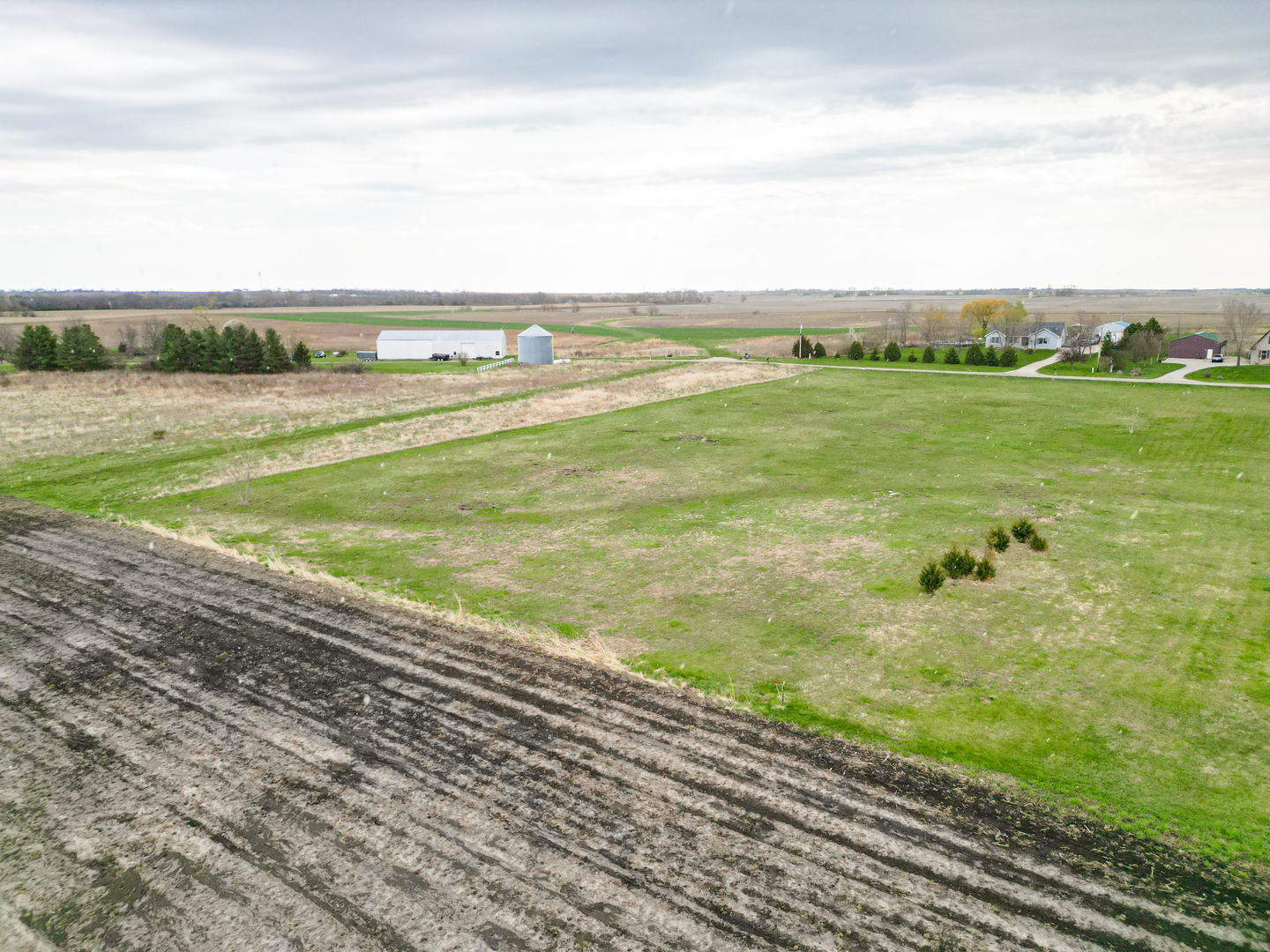 2273 N 3409th Road, Ottawa, IL 61350