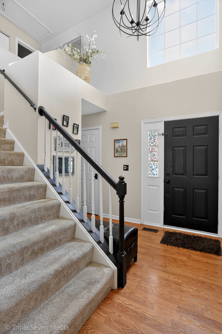 705 Timothy Court, East Dundee, IL 60118