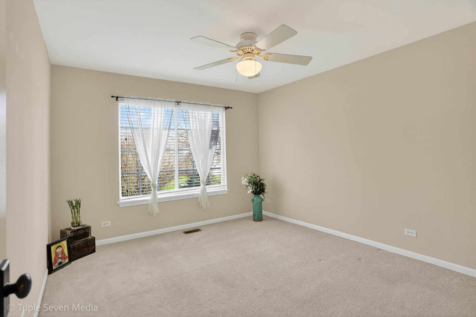 705 Timothy Court, East Dundee, IL 60118