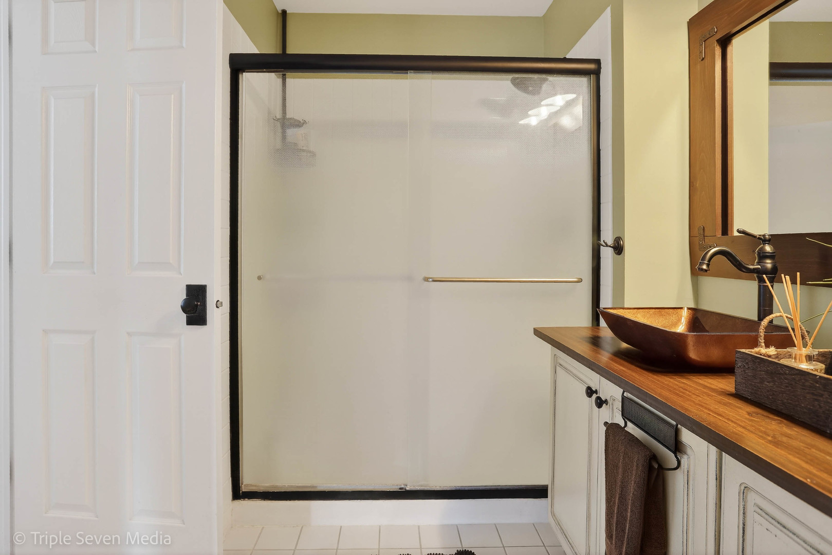 705 Timothy Court, East Dundee, IL 60118