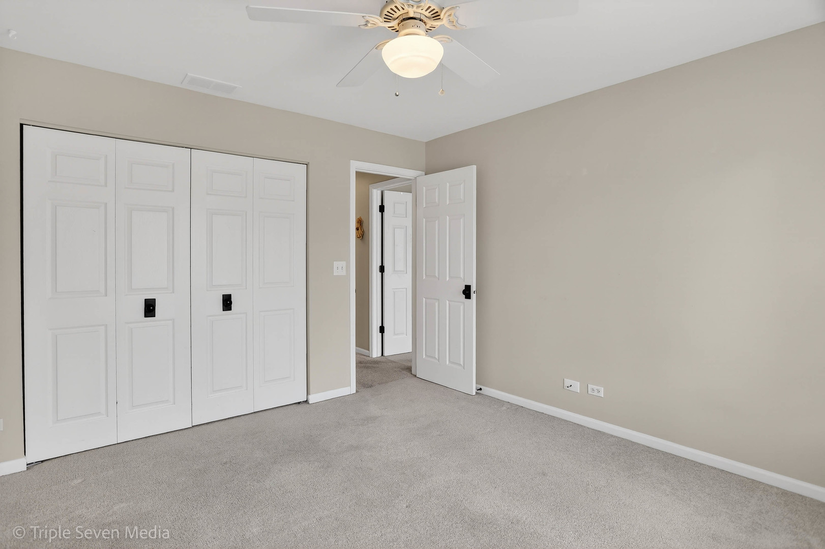 705 Timothy Court, East Dundee, IL 60118