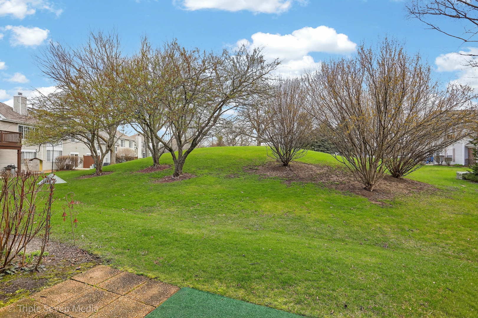 705 Timothy Court, East Dundee, IL 60118