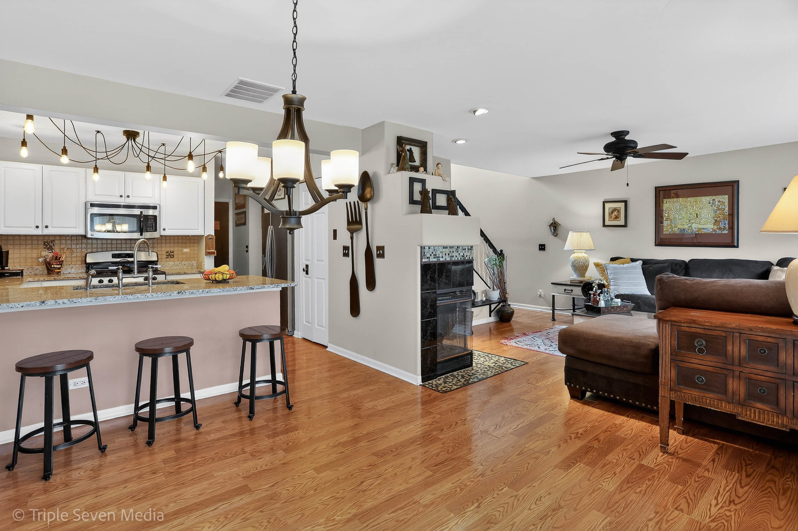 705 Timothy Court, East Dundee, IL 60118