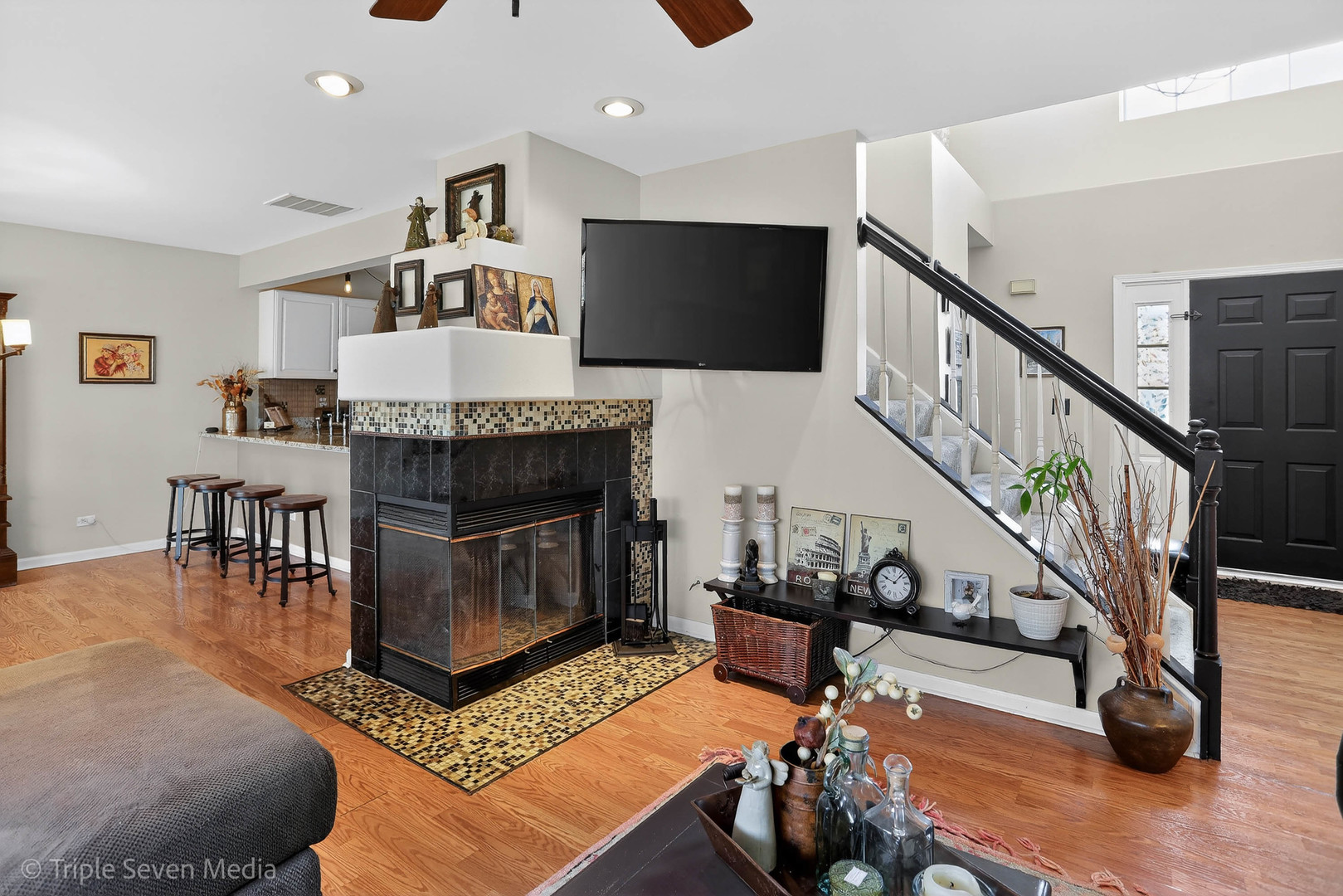 705 Timothy Court, East Dundee, IL 60118